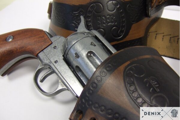 Ceinturon avec un holster pour revolver Western – Image 3