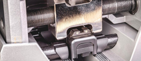 Presse pour démontage hausse et guidon pistolet REAL AVID – Image 5