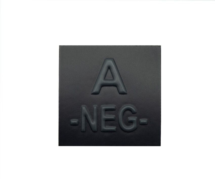 Grade velcro 5×5 basse visibilité – groupe sanguin A- - Vue principale