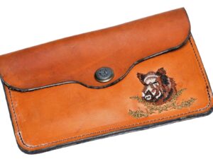 Pochette à balle en cuir de vachette brodée sanglier