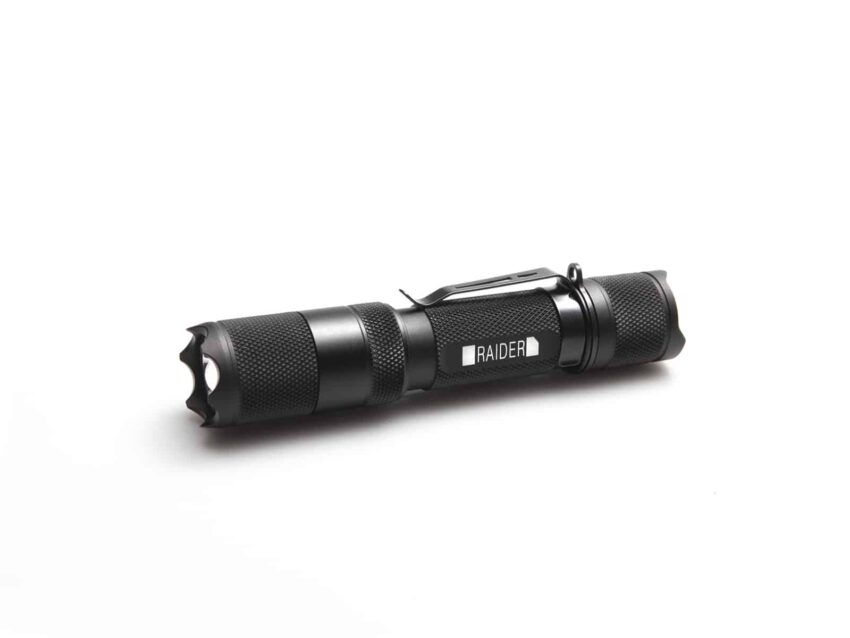 LAMPE TACTICAL RAIDER NOIR 980LM - Vue principale