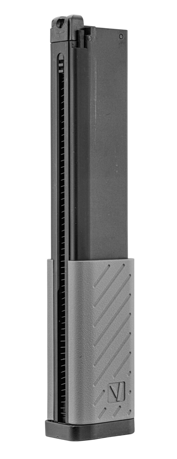 Chargeur de pistolet noir en métal.
