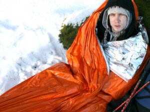 couverture de survie 2 couches ems blizzard orange