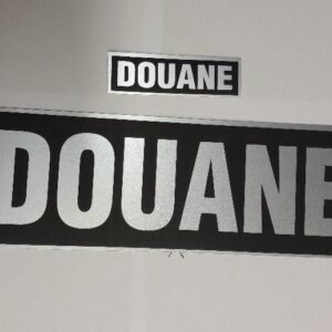 logo douanes fond noir lettrage gris (non reflechissant) 25 x 10cm sur ve